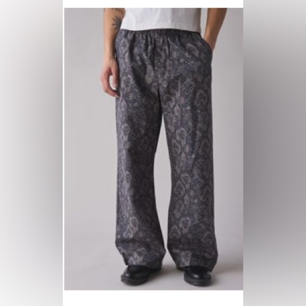 BDG Nitro camo Baggy pants